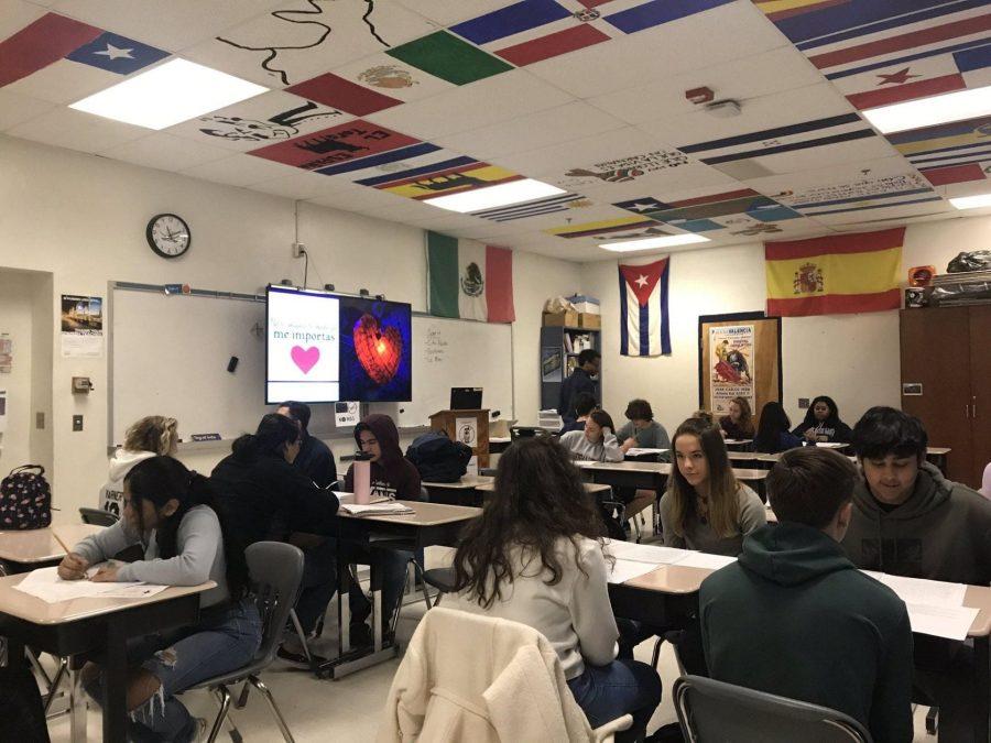 Spanish 4 Students learn their new vocabulary by doing speed dating during class. Most students enjoyed this activity. Photo: Lisa Tartaglia 