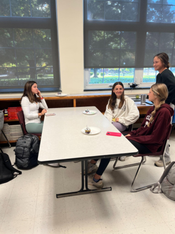 Liv Miller,Sharon Manni,Penelope Kern,and Camryn Kolodziej decide to start off their Wednesday making some cupcakes.
